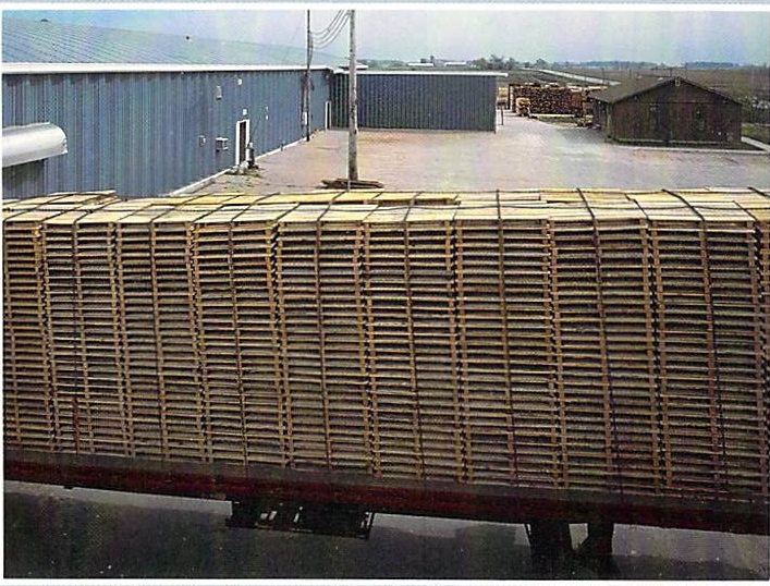 Shipping Pallets Via Flatbed